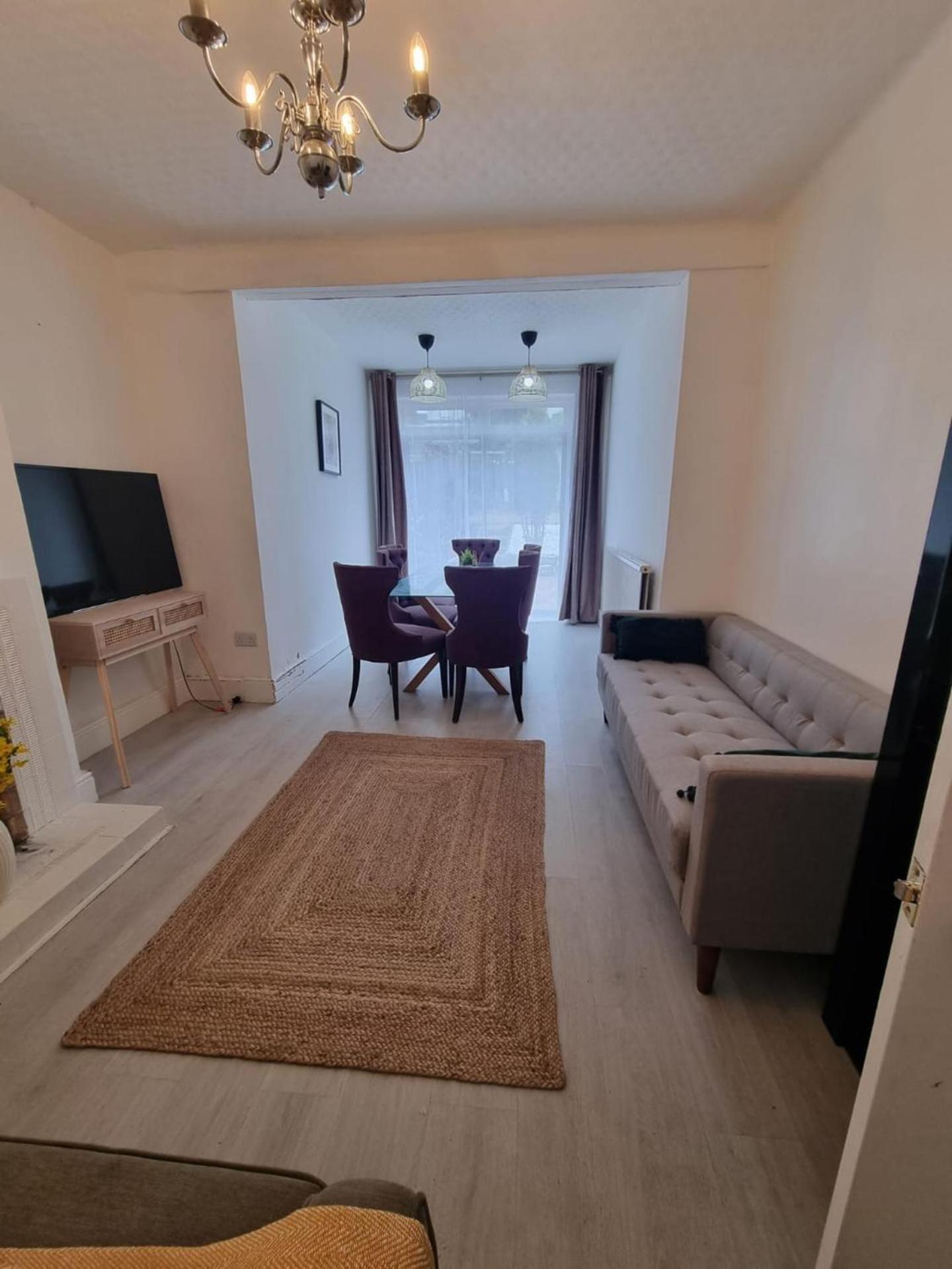 Large 4 Bed Terraced House Casa vacanze